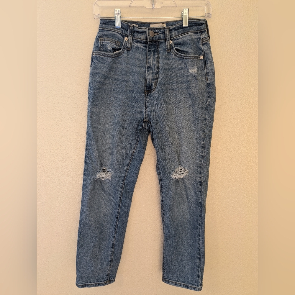 Universal thread high rise slim woman's jeans